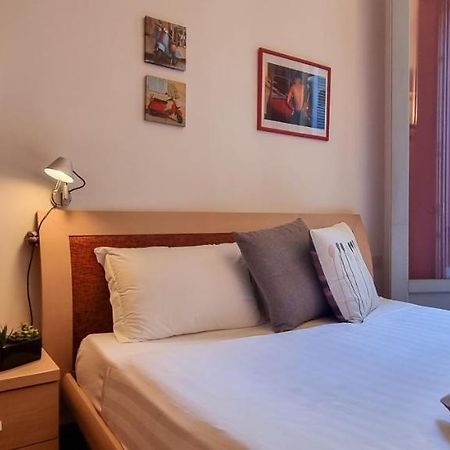 Altido Trendy 1-Bed Flat, Easy Access To Centre Milão Exterior foto