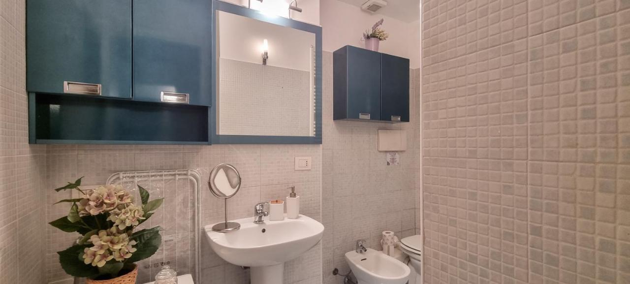 Altido Trendy 1-Bed Flat, Easy Access To Centre Milão Exterior foto