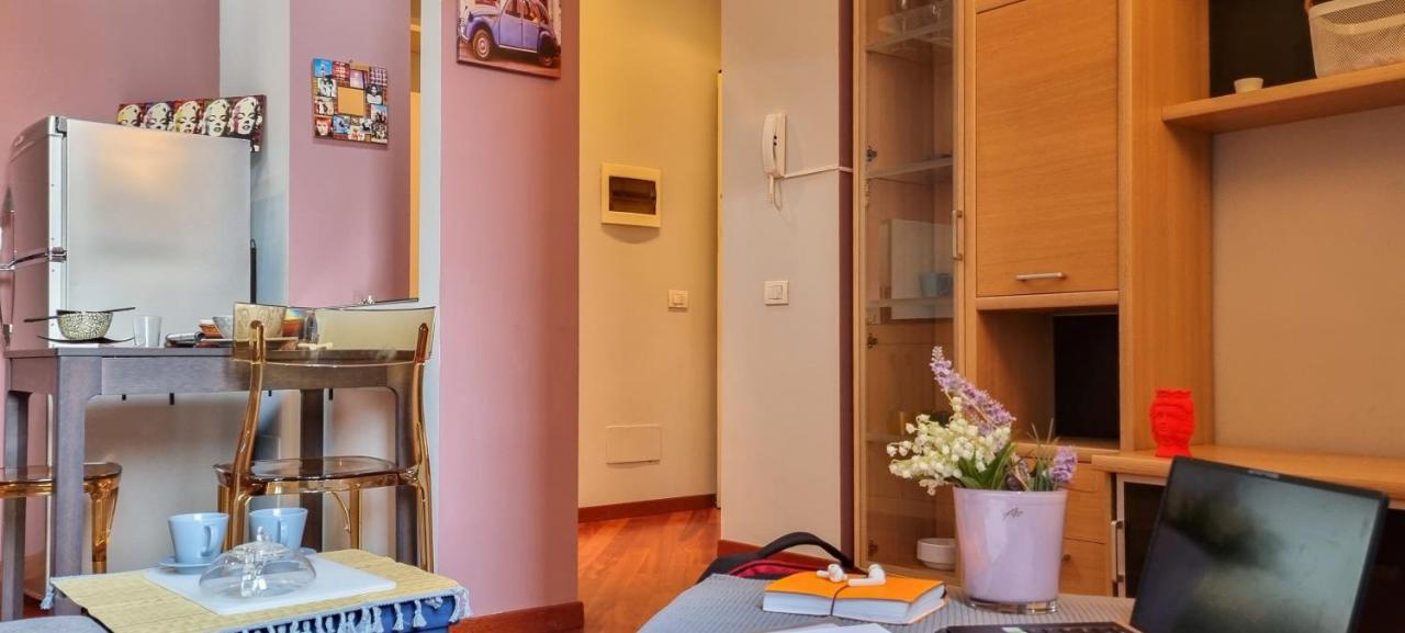 Altido Trendy 1-Bed Flat, Easy Access To Centre Milão Exterior foto
